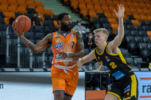 将弗赖堡的 将弗赖堡的