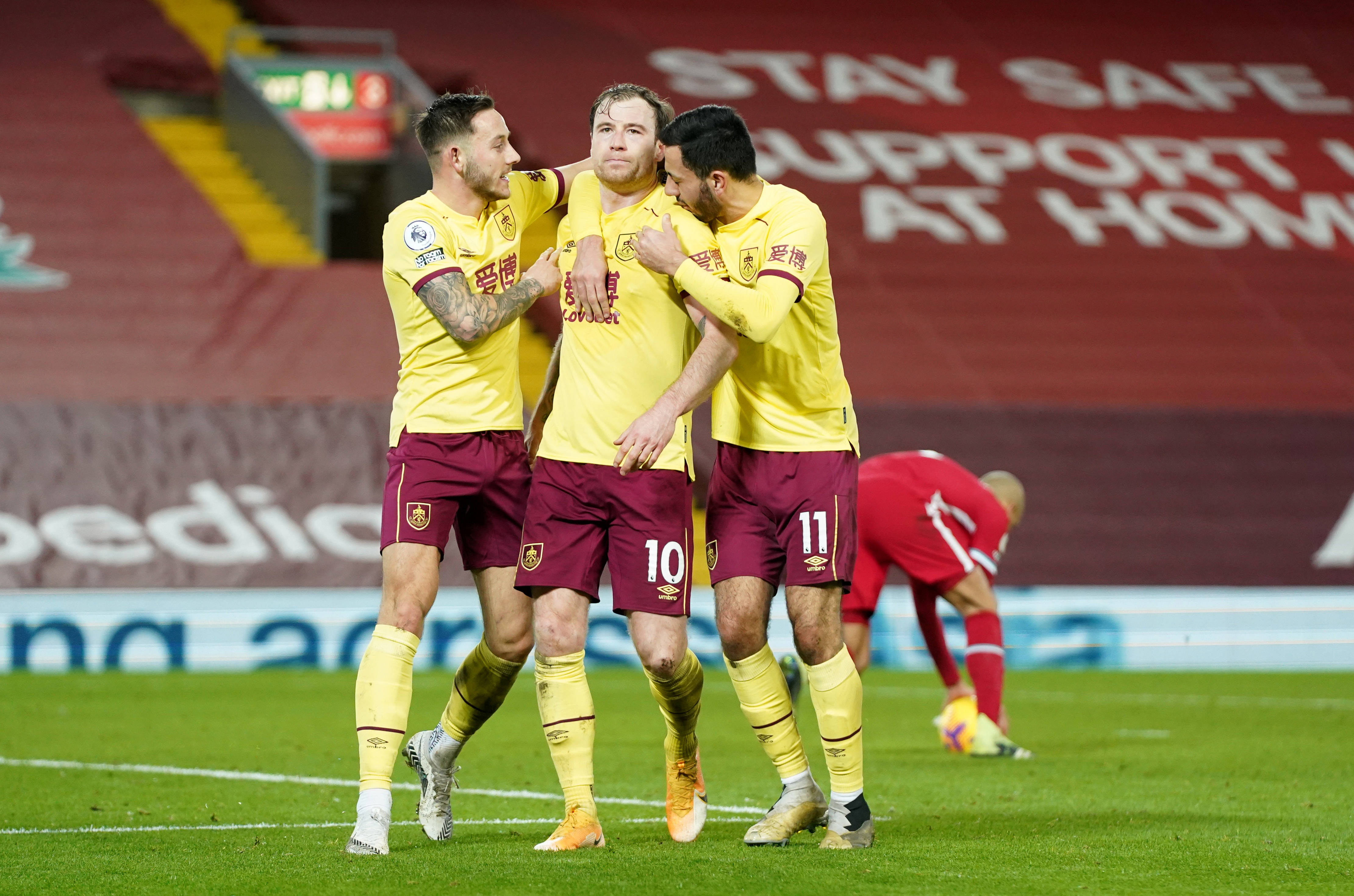 些足球技术 些足球技术